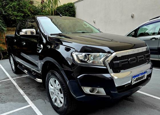FORD RANGER 3.2 XLT 4X4 CD 20V DIESEL 4P AUTOMÁTICO FORD RANGER 3.2 XLT 4X4 CD 20V DIESEL 4P AUTOMÁTICO